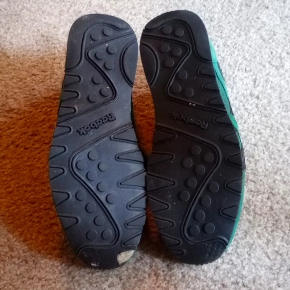 Green Reebok Classics - Picture 3 of 3